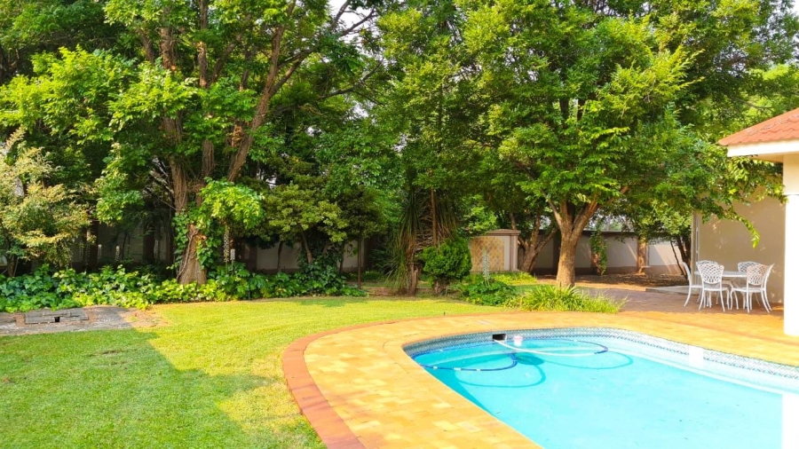 8 Bedroom Property for Sale in Waverley Free State